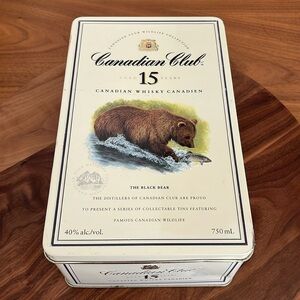 Canadian Club Whiskey Wildlife Collection Hinged Tin The Black Bear Canadiana